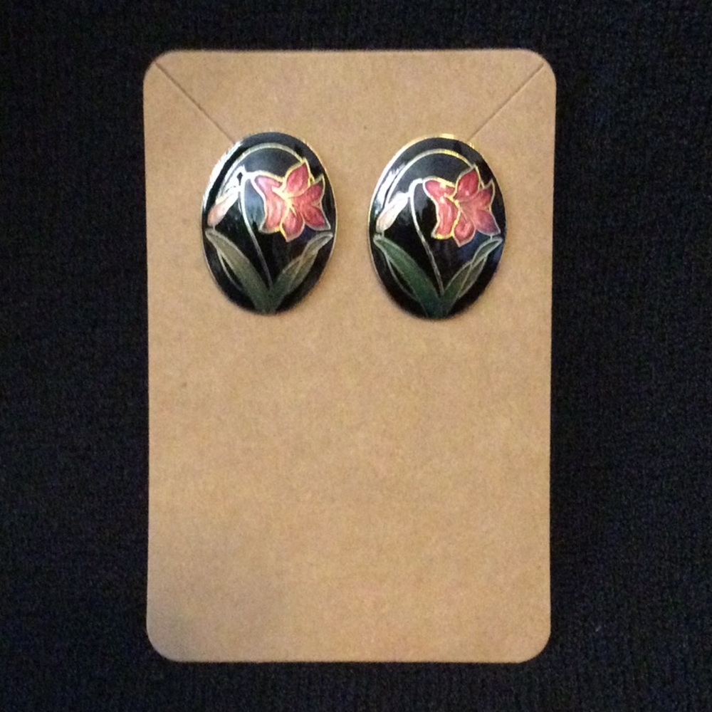 Vintage Lily Earrings